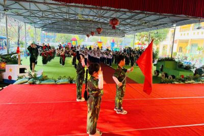 Trường Mầm non thị trấn Me tổ chức chuỗi hoạt động trải nghiệm “Bé tập làm chú bộ đội” chào mừng kỷ niệm 81 năm ngày Thành lập quân đội Nhân dân Việt Nam