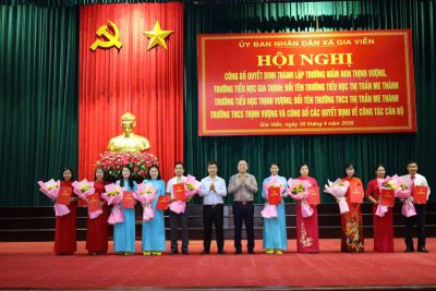 HỘI NGHỊ CÔNG BỐ QUYẾT ĐỊNH THÀNH LẬP TRƯỜNG VÀ CÔNG BỐ CÁC QUYẾT ĐỊNH VỀ CÔNG TÁC CÁN BỘ